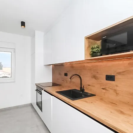 Lovely In With Kitchen *
